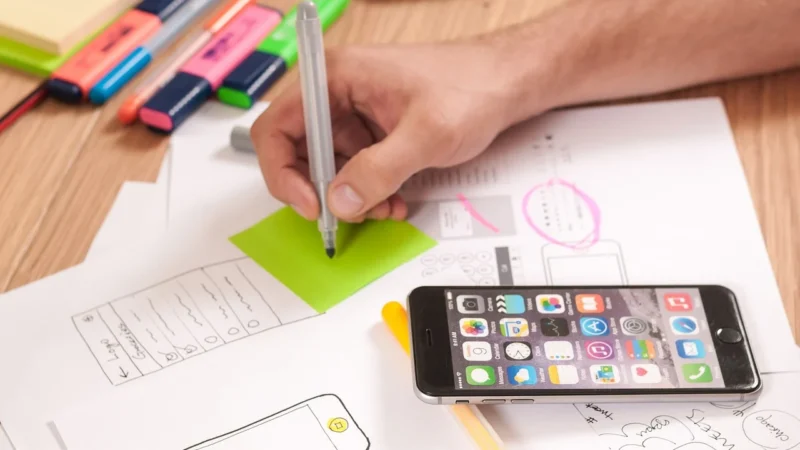 Najnowsze trendy w tworzeniu aplikacji mobilnych dla firm