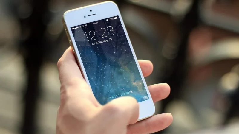 Twój telefon jest gorący – sprawdź, z czego to wynika i jak go schłodzić?